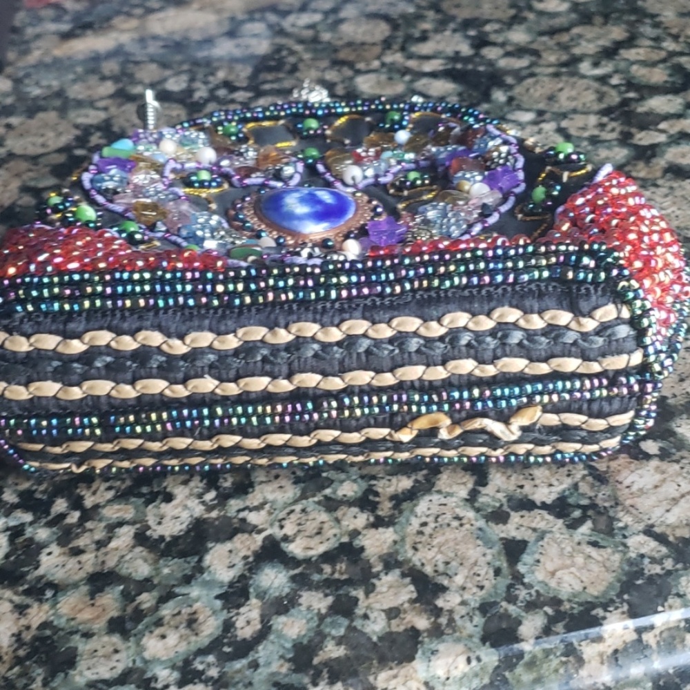 Handbag - Picture 3 of 3